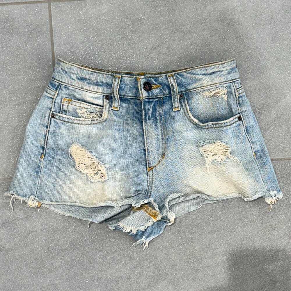Joes Jeans Womens Light Wash Elise Cuffed Jean Shorts size 23